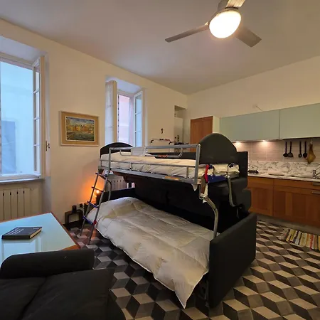 Old Town, Spacious Flat By The Sea And Wifi Lejlighed