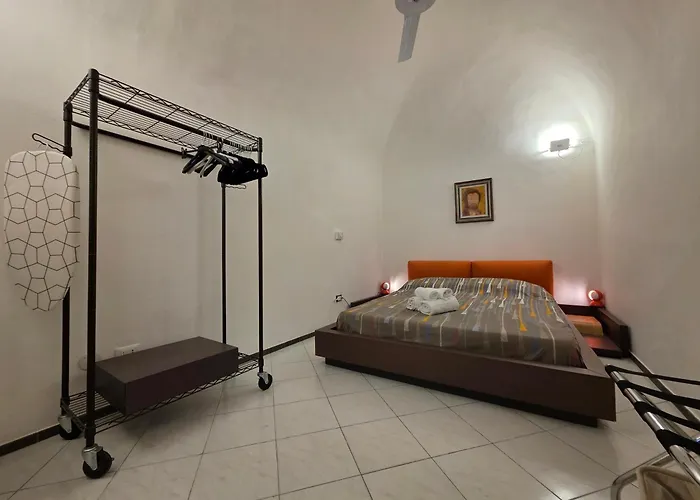 Old Town, Spacious Flat By The Sea And Wifi Loano