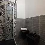 Old Town, Spacious Flat By The Sea And Wifi