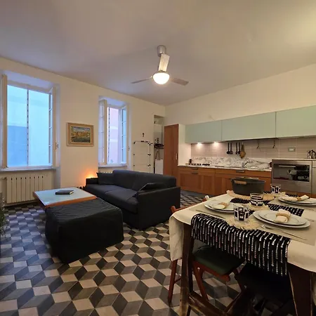 Lejlighed Old Town, Spacious Flat By The Sea And Wifi *
