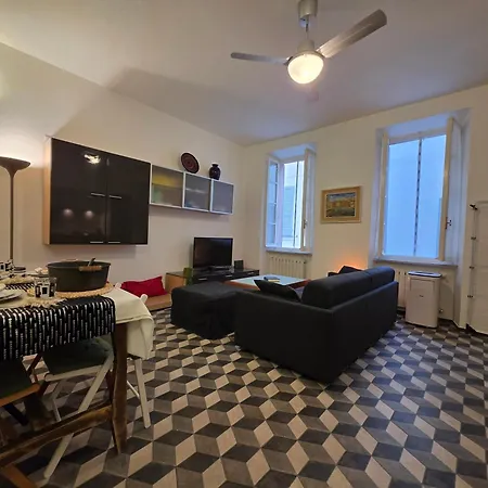 Lejlighed Old Town, Spacious Flat By The Sea And Wifi *