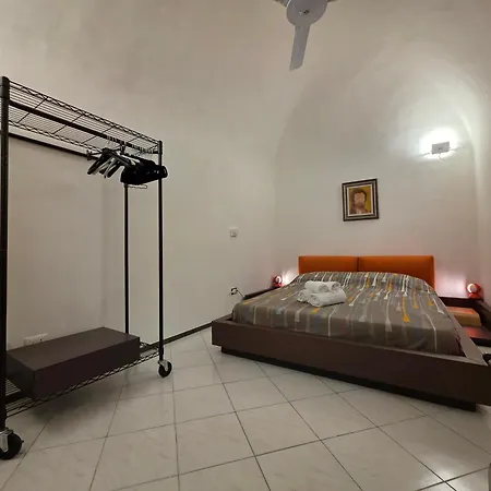 Old Town, Spacious Flat By The Sea And Wifi Loano