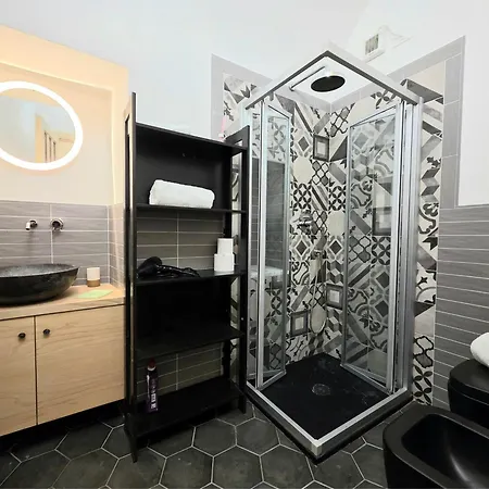 Old Town, Spacious Flat By The Sea And Wifi Lejlighed