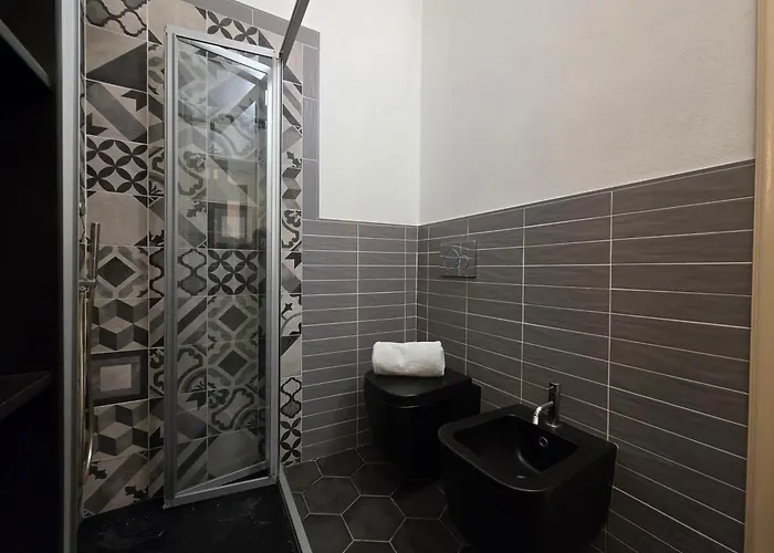Old Town, Spacious Flat By The Sea And Wifi